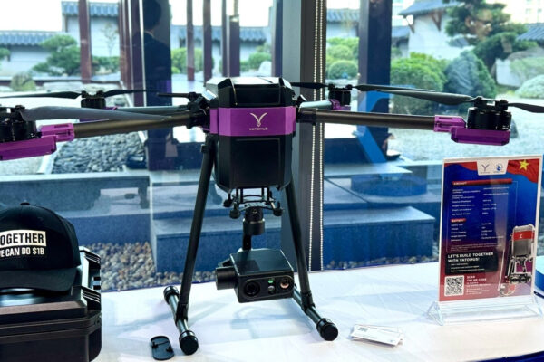 de-xuat-gan-ma-dinh-danh-cho-uav-drone-tuong-tu-bien-so-o-to-xe-may-268.jpg