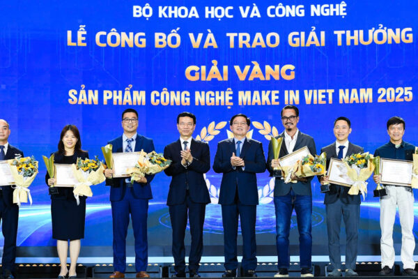 6-san-pham-cong-nghe-so-xuat-sac-gianh-giai-vang-make-in-viet-nam-2025-2575.jpg