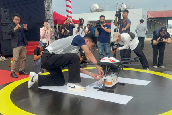 tphcm-chinh-thuc-khai-truong-tuyen-giao-hang-bang-uav-dau-tien-tai-viet-nam-1266.jpg