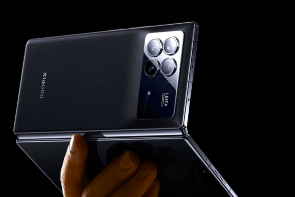 hang-dien-thoai-trung-quoc-hoi-sinh-smartphone-gap-doi-dau-iphone-fold-883.png