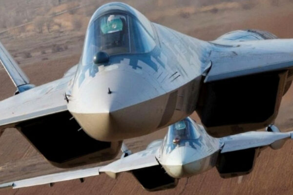 su-57-quai-vat-bau-troi-hay-canh-bac-cong-nghe-day-tranh-cai-cua-nga-690.jpg
