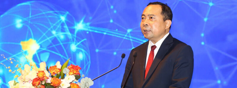 bo-truong-khcn-neu-doanh-nghiep-khong-dau-tu-cho-rd-kinh-te-se-mai-o-vi-tri-gia-cong-396.jpg