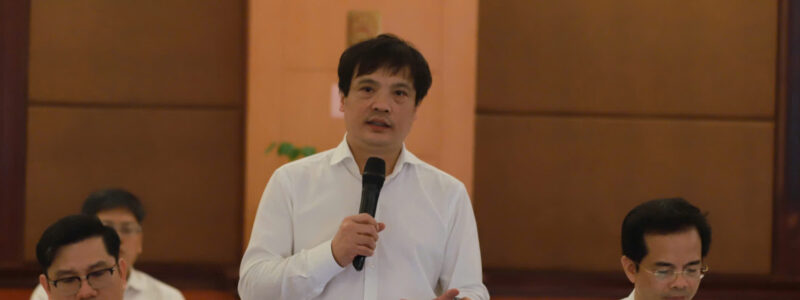 ceo-fpt-de-xuat-mo-hinh-kinh-te-du-lieu-thuc-day-tang-truong-8-10-cho-hue-750.jpg