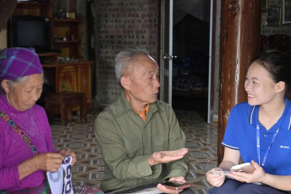 di-tung-ban-go-tung-nha-giua-mua-lam-nuong-de-xac-thuc-thue-bao-908.jpg