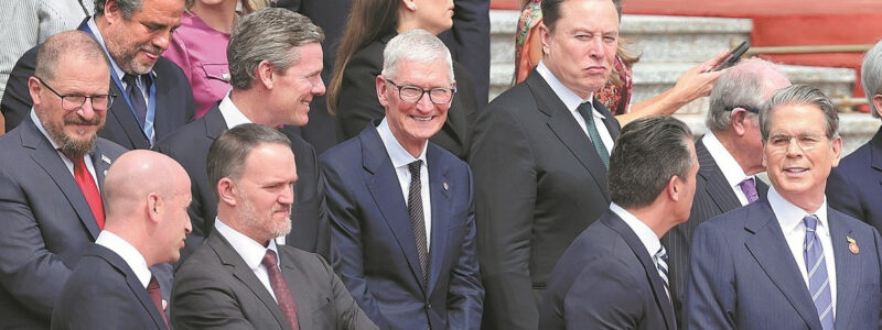 elon-musk-tim-cook-cung-dan-ceo-my-thap-tung-ong-trump-toi-trung-quoc-lam-gi-711.jpeg