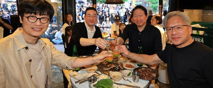 jensen-huang-an-thit-nuong-binh-dan-ban-thuong-vu-ty-usd-713.jpg