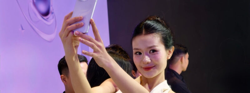 dien-thoai-dong-pro-phan-khuc-gia-25-trieu-dong-pin-7-1787.jpg
