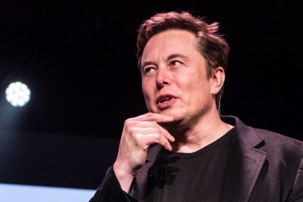 spacex-cua-elon-musk-phat-trien-phan-cung-ai-bi-an-mong-hon-iphone-1446.png