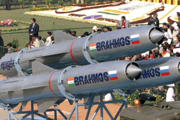 them-1-nuoc-dong-nam-a-so-huu-ten-lua-brahmos-toc-do-mach-3-tam-ban-khung-2958.jpg