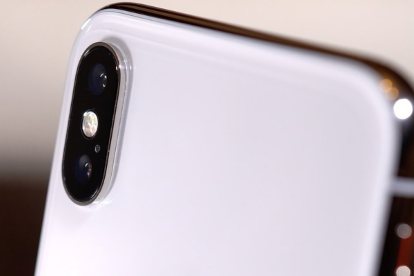 iphone-x-bieu-tuong-chinh-thuc-vao-danh-sach-san-pham-loi-thoi-cua-apple-439.png