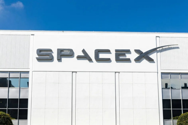 spacex-nham-thi-truong-600-ty-usd-tuyen-bo-se-cuop-khach-cua-3-ong-lon-1865.png