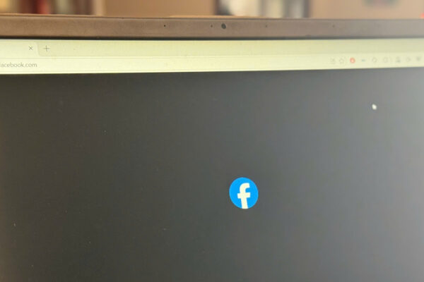 facebook-phien-ban-web-gap-su-co-khong-the-truy-cap-412.jpg