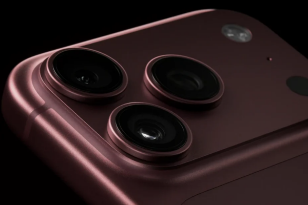 iphone-18-pro-max-duoc-dat-hang-nhieu-hon-18-pro-ban-mau-burgundy-hot-nhat-2917.png